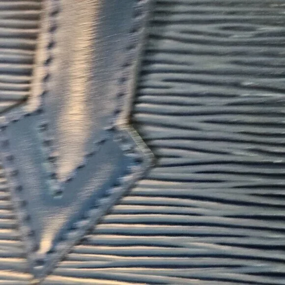 SOLD Louis Vuitton EPI PM Saint Jacques in Blue Authenticated - Picture 14 of 16